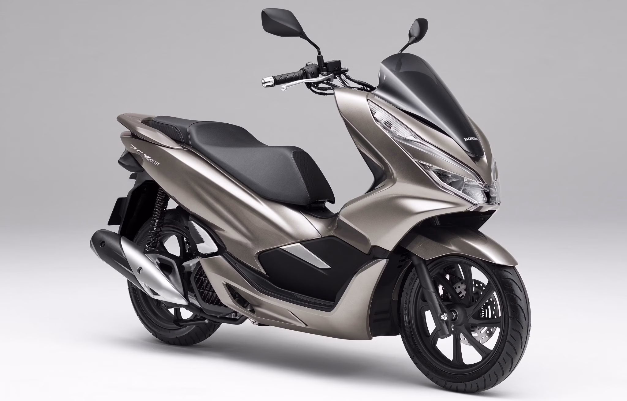 040518-2019-honda-pcx150-abs